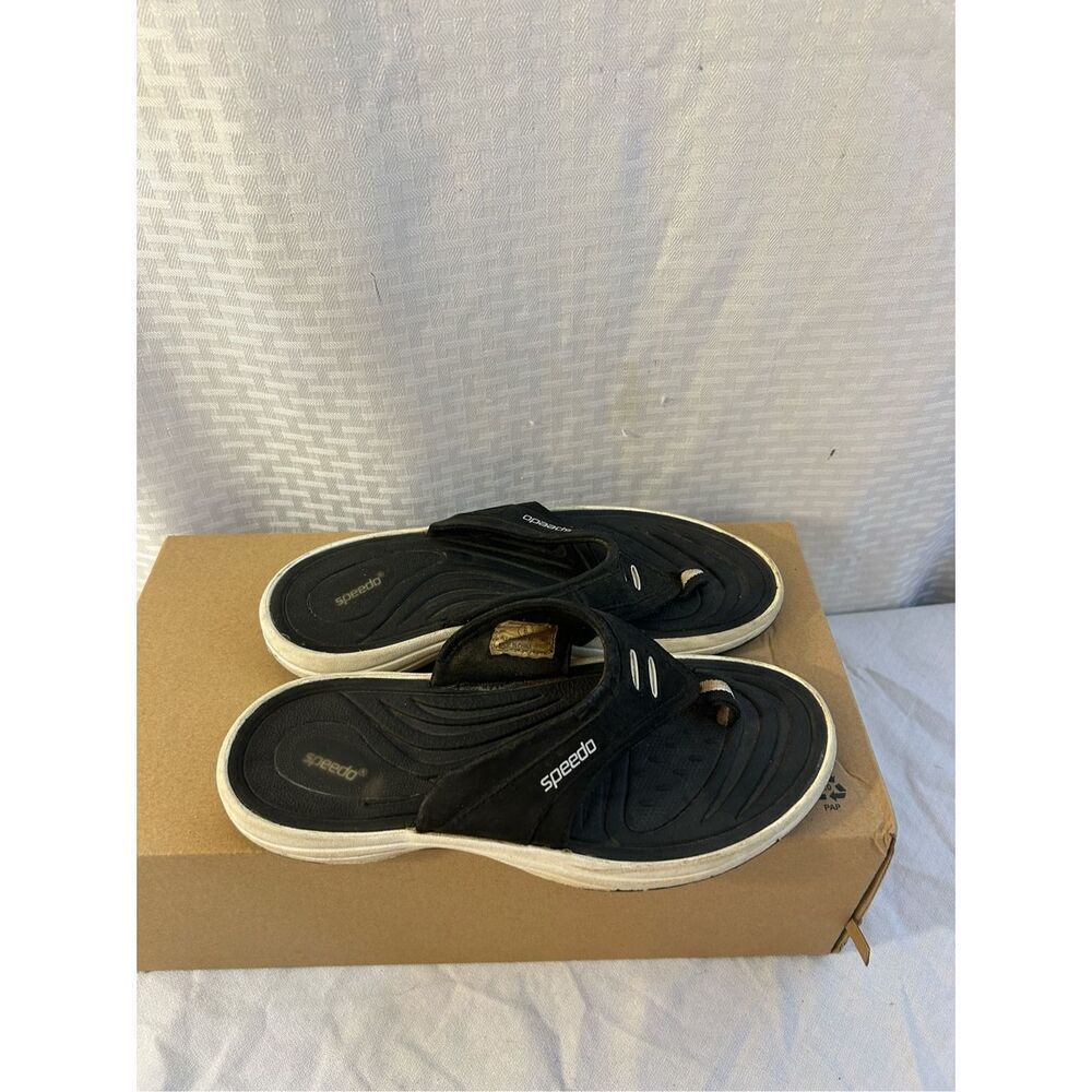 Speedo flip‎ flops size 6 black